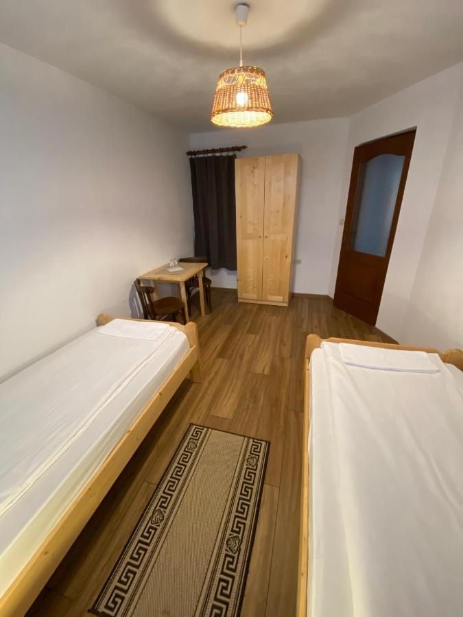 Famives Vendeghaz Bed and Breakfast Racul Buitenkant foto