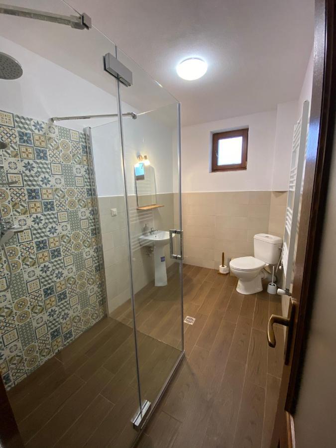 Famives Vendeghaz Bed and Breakfast Racul Buitenkant foto